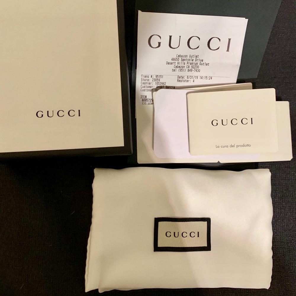 Gucci snap card wallet